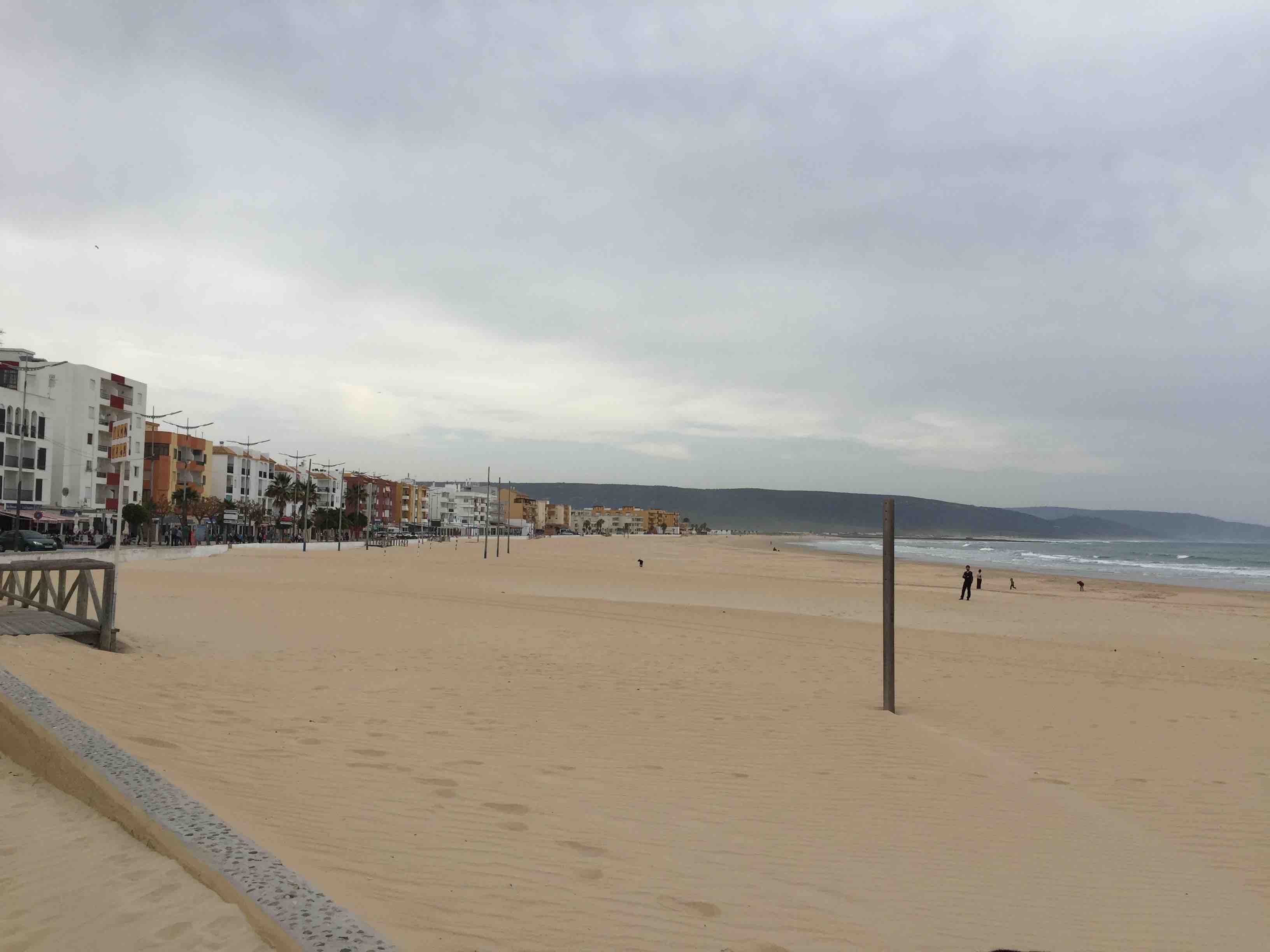 Die Strandpromenade von Barbate.