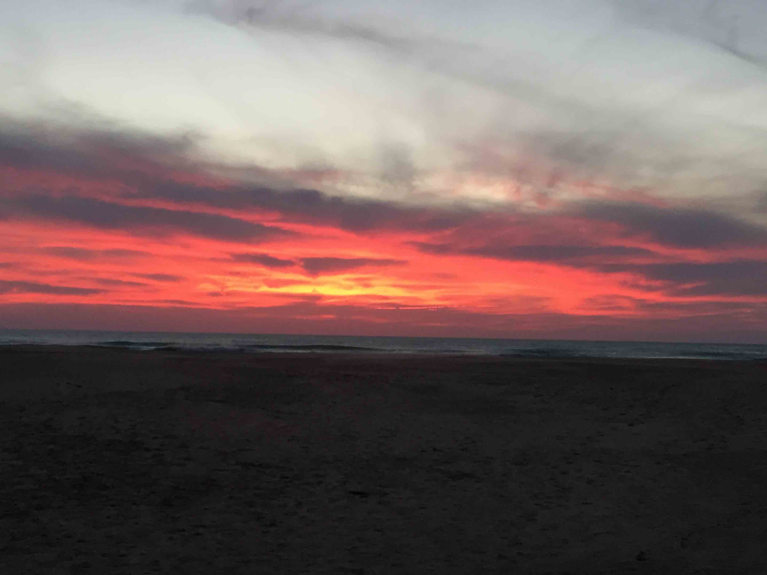 Sonnenuntergang nach dem letzten Weihnachtstag. Der Himmel bedankt sich.